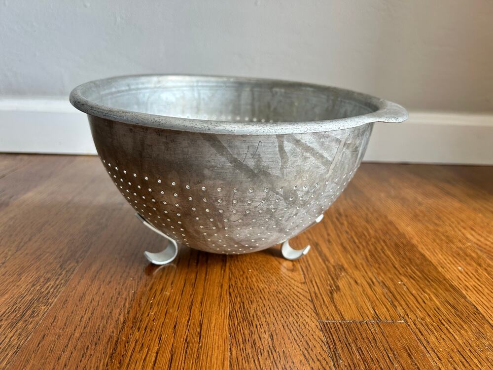 Vintage Wear-Ever Aluminum Colander No. 3123 Footed Strainer USA